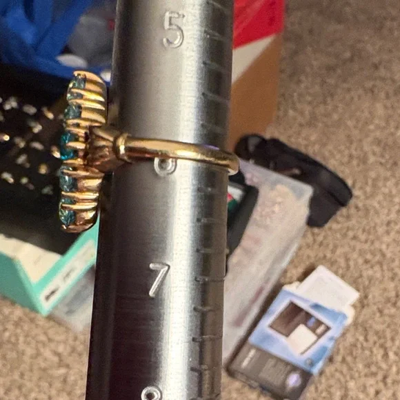 Vintage Blue Zircon Cluster Ring In 10K Solid Yellow Gold - Picture 2 of 8